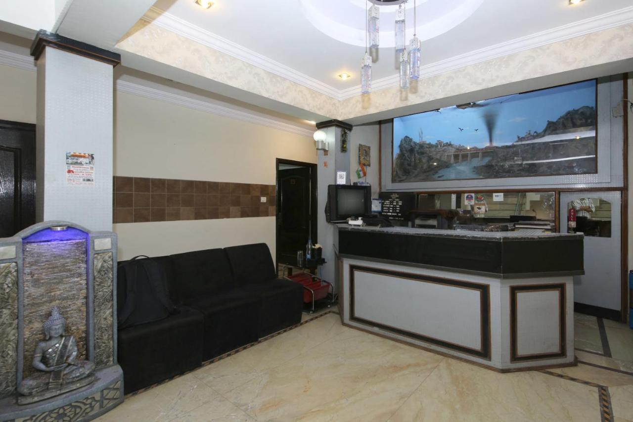 Oyo Hotel Shubhkamna Джабалпур Екстериор снимка